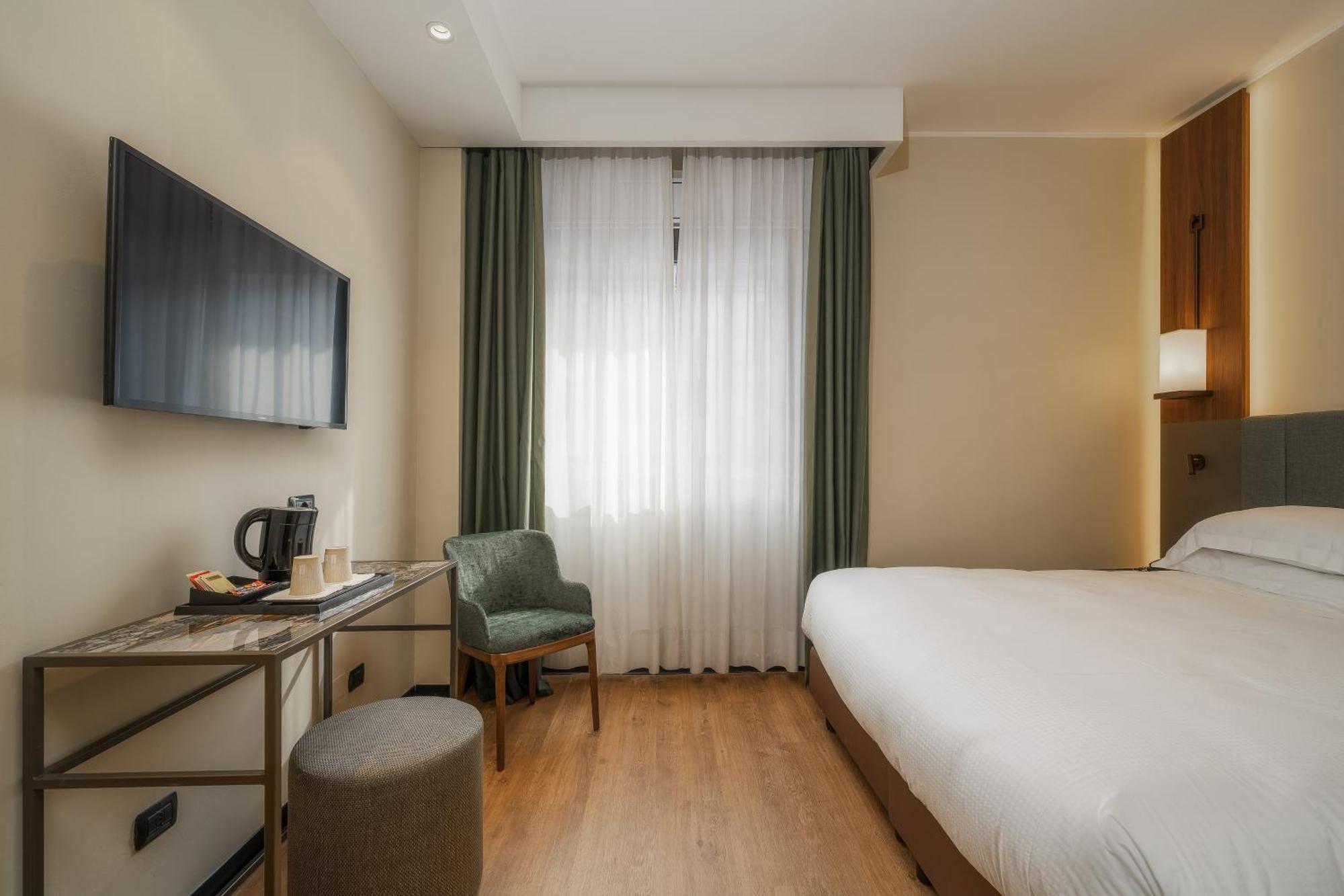 Hotel Mozart Milano Esterno foto