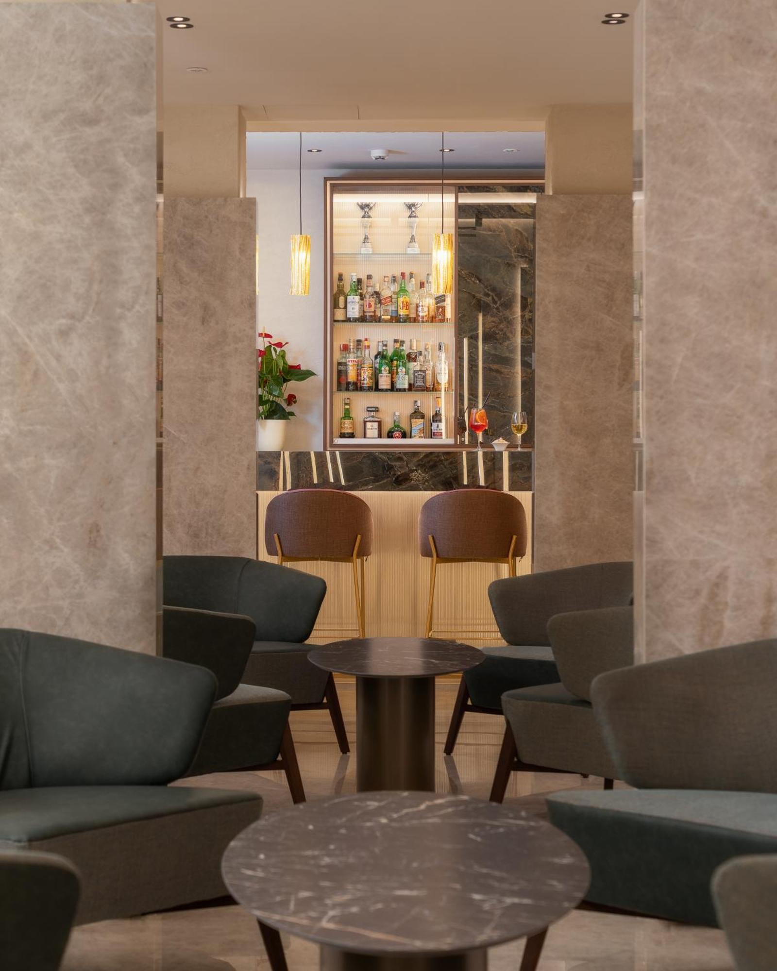 Hotel Mozart Milano Esterno foto