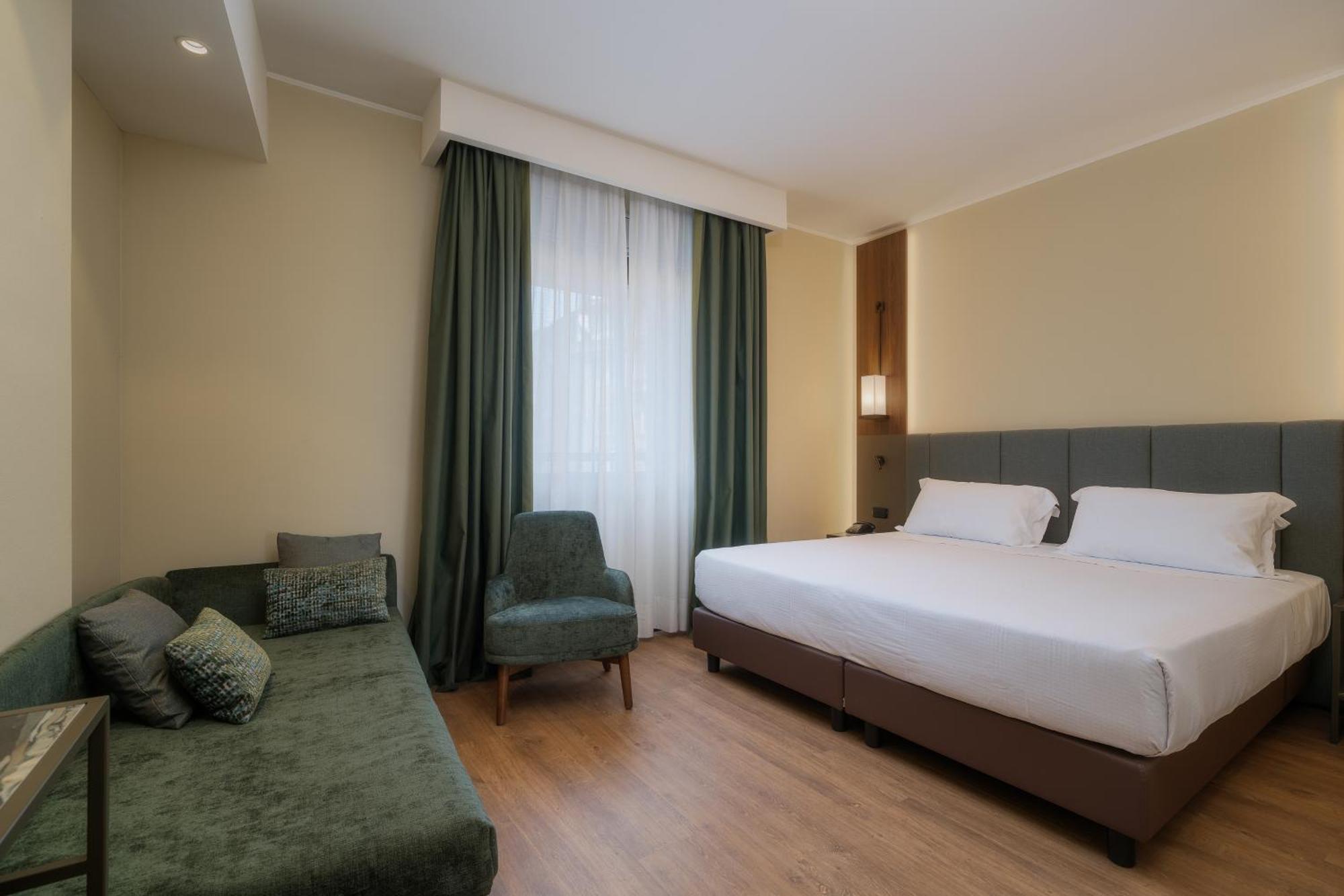 Hotel Mozart Milano Esterno foto
