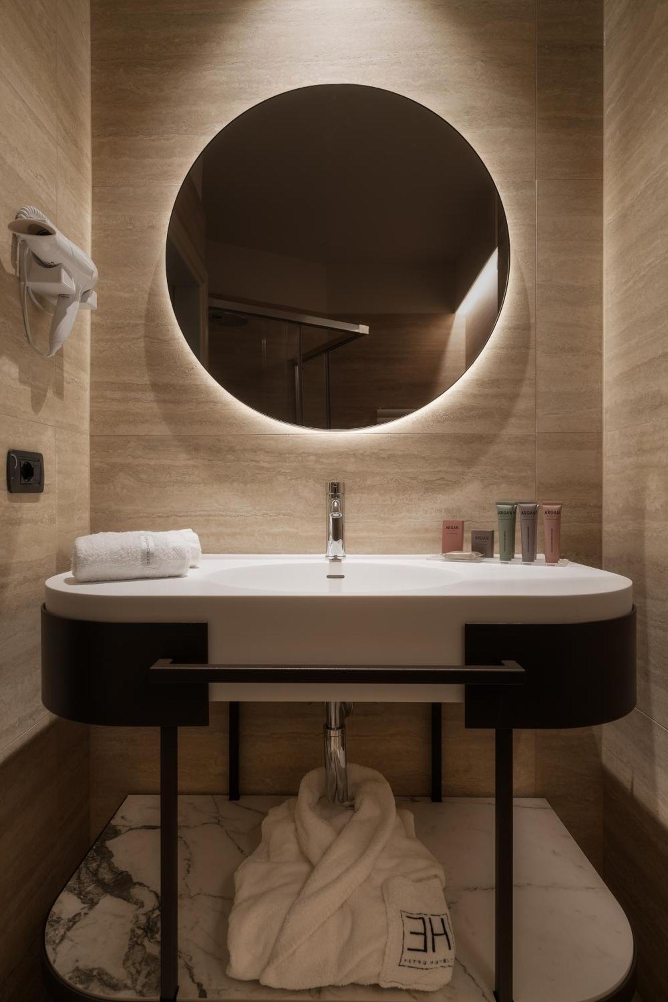Hotel Mozart Milano Esterno foto